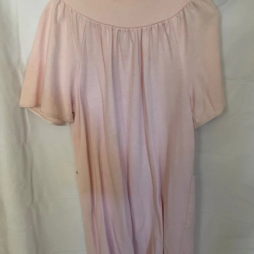 Beverly West Women's Pink Embroidered Button-Down Robe Large